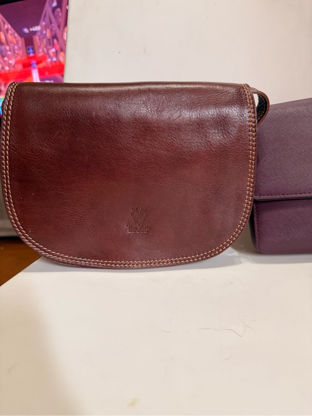 kate spade plum leather flap and Vera Pelle crossbody with gold logo set. - Picture 2 of 5